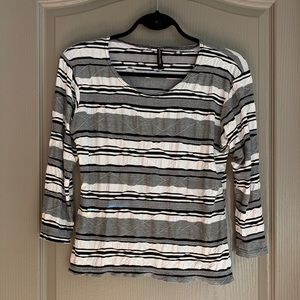 textured black and white tee minimalist